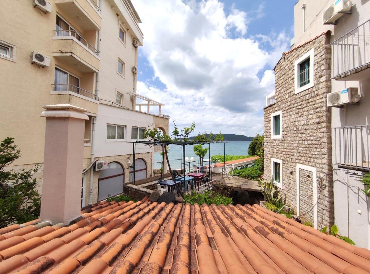 Fisherman House Apartments Rafailovici Exterior photo