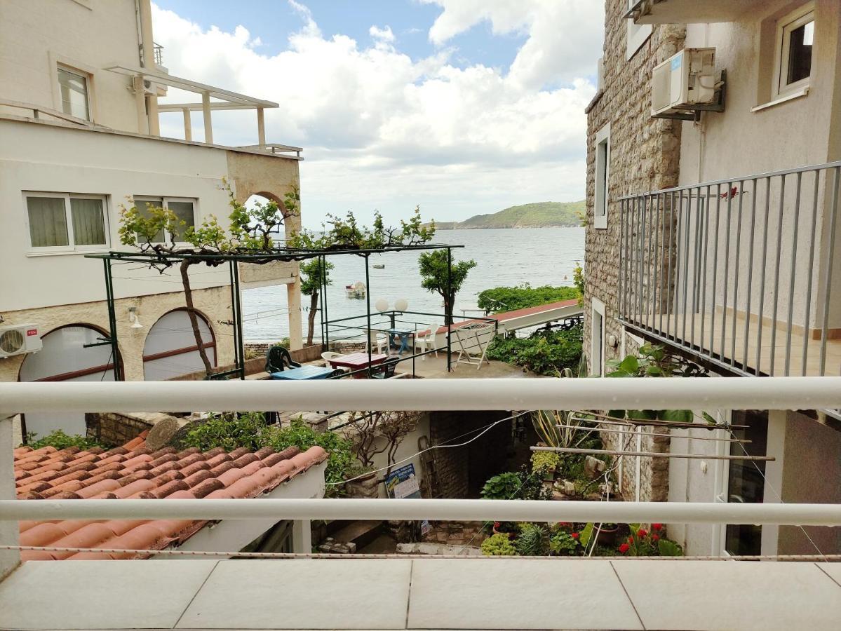 Fisherman House Apartments Rafailovici Exterior photo