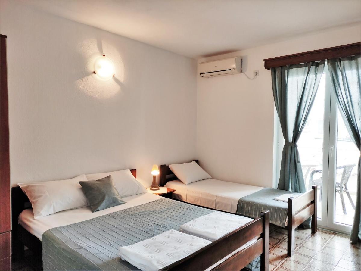 Fisherman House Apartments Rafailovici Exterior photo