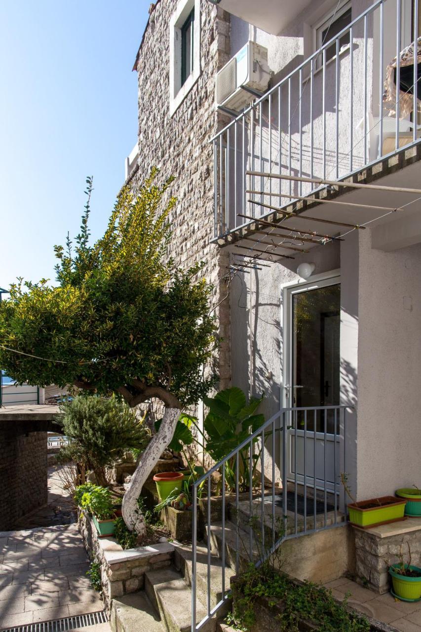 Fisherman House Apartments Rafailovici Exterior photo